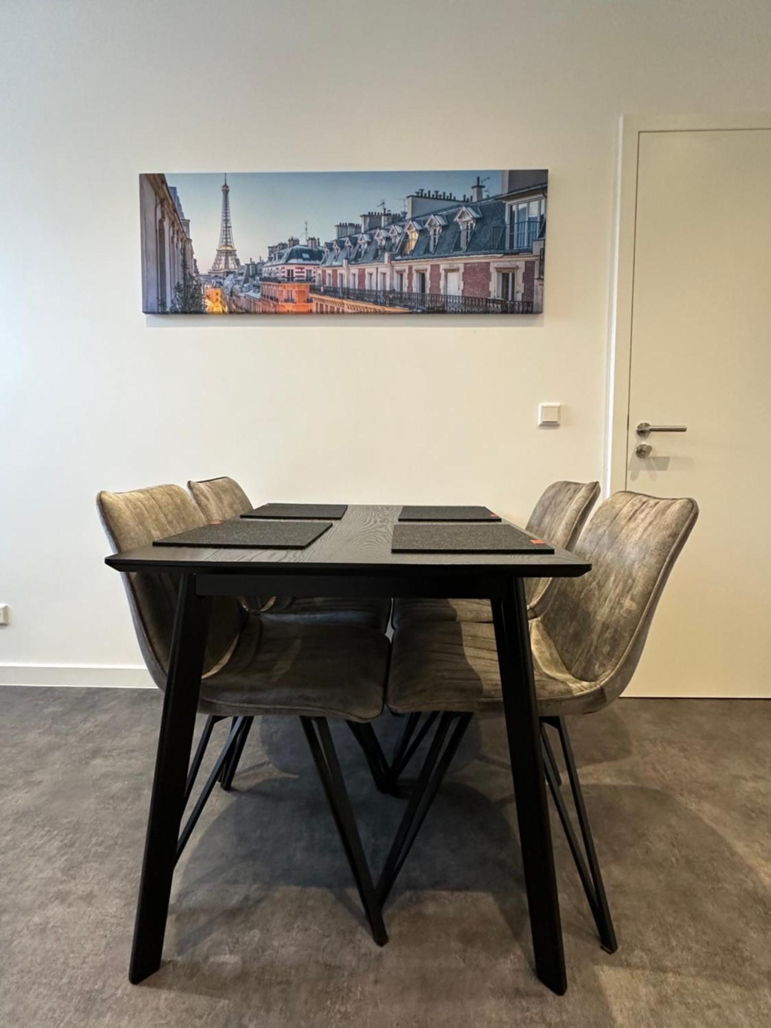 Apartment 7-living