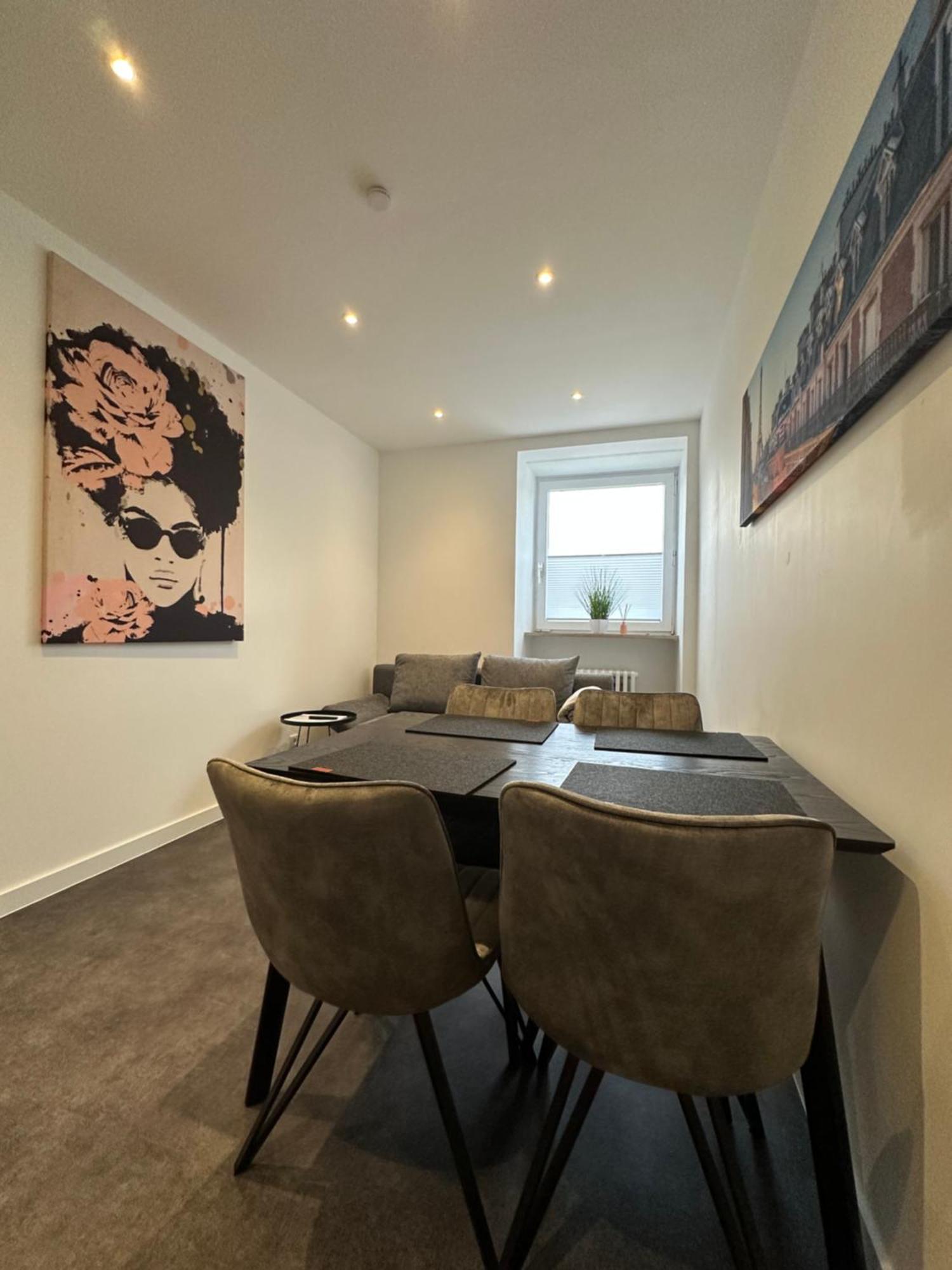 7-living Apartment
