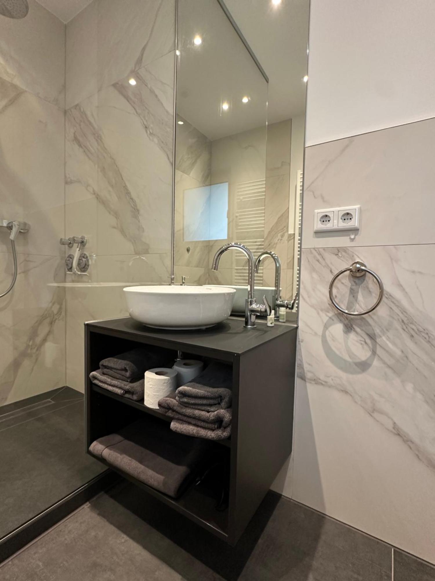 7-living Apartment *